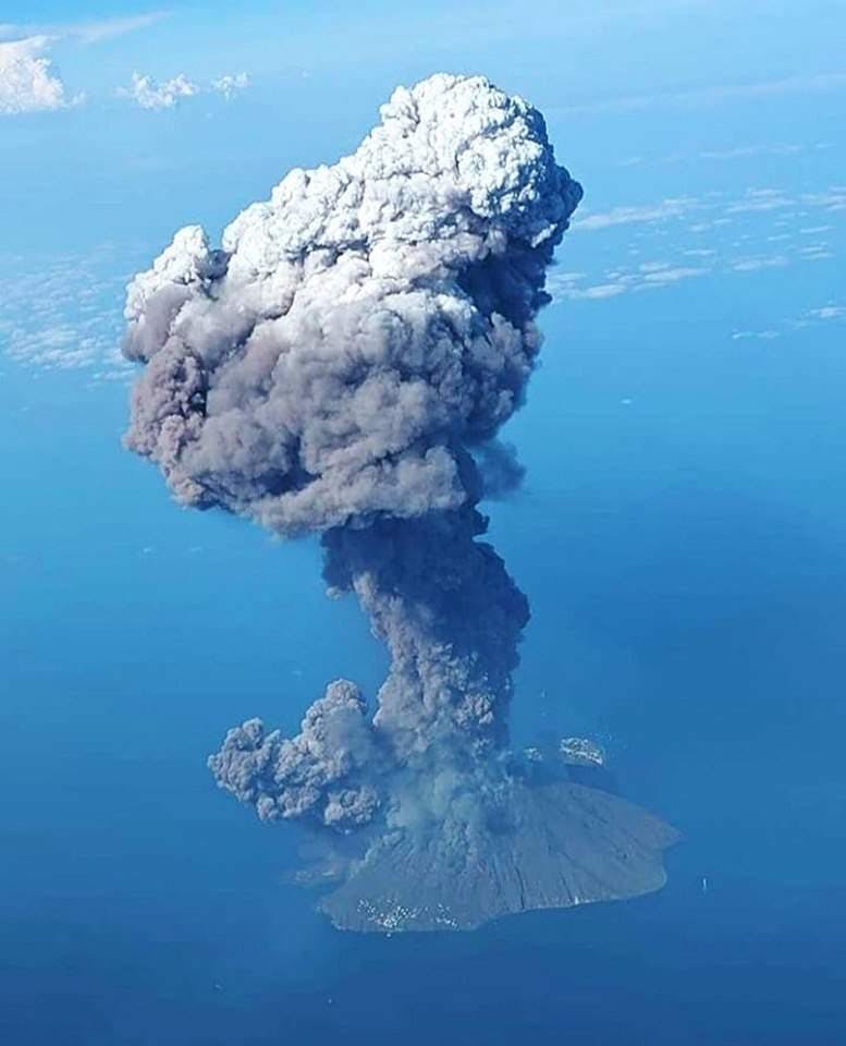 Stromboli volcano eruption  2019/20